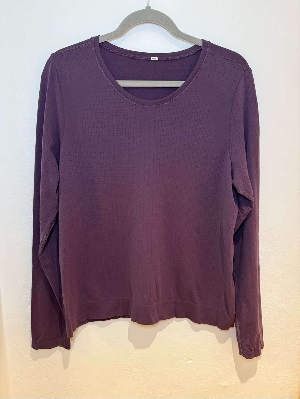 Athleta In Motion Long Sleeve Top Purple Size XL